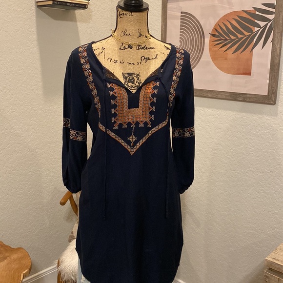 Navy Blue embroidered Tunic - Picture 2 of 4
